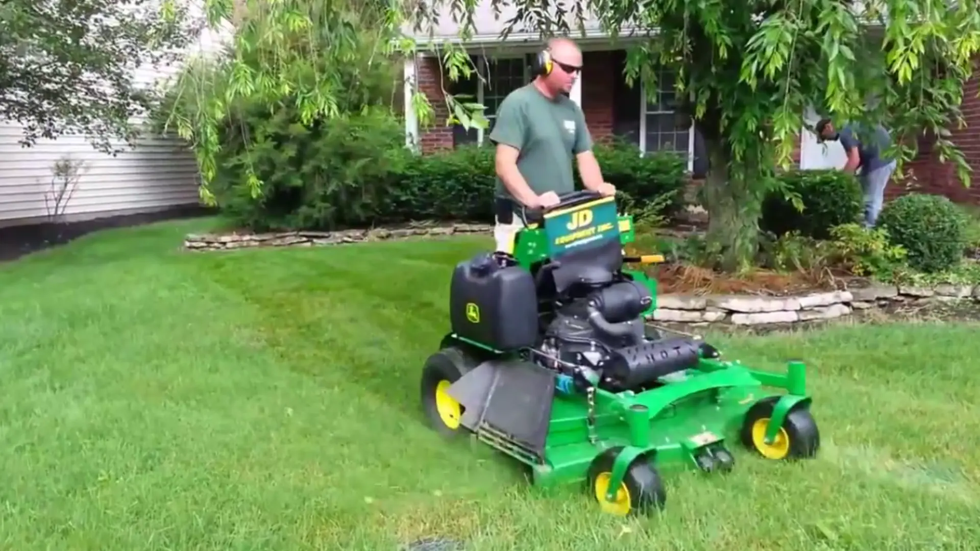 Lawn Mowing Best Practices - The Last Mow Before the First Frost